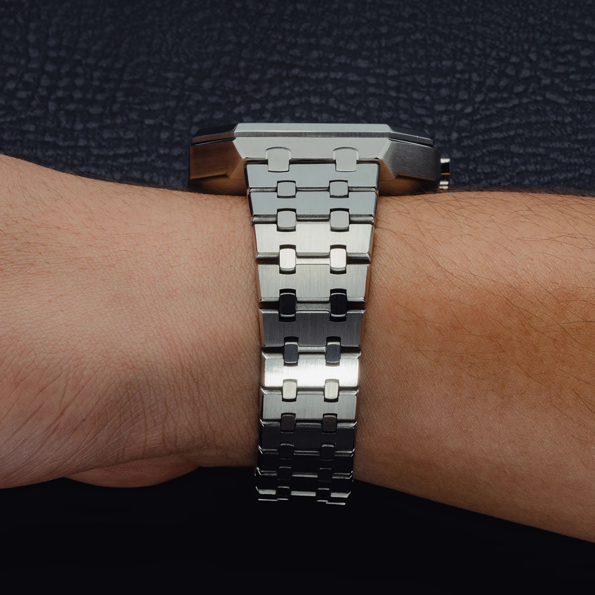 Octagon Steel Apple Watch case 46mm